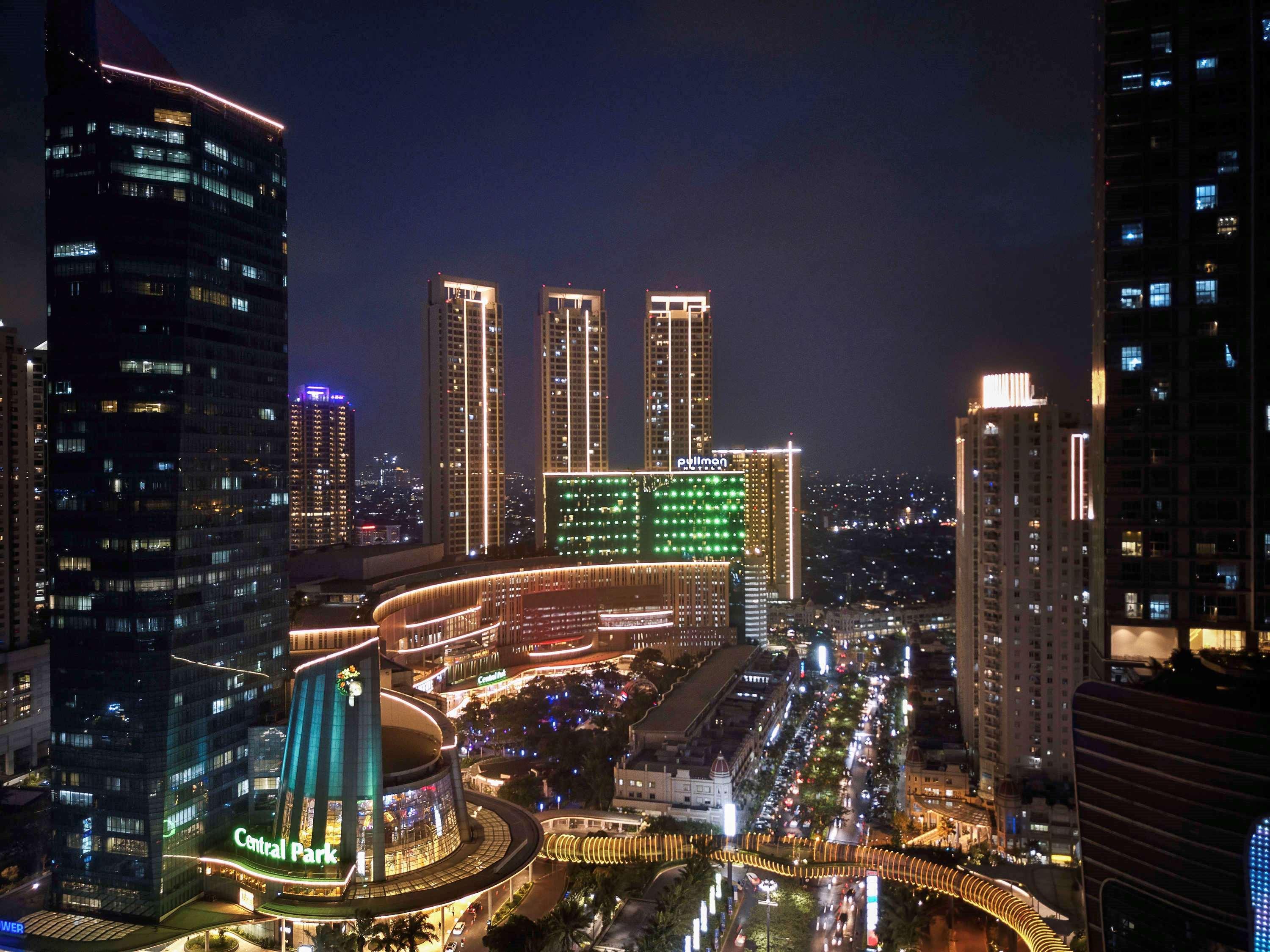 Pullman Jakarta Central Park Exterior photo